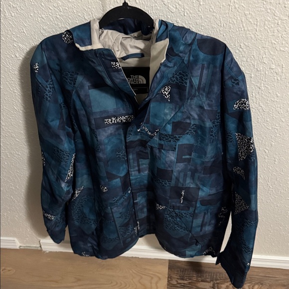 The North Face Blue and Cream Patterned Jacket - Picture 1 of 2